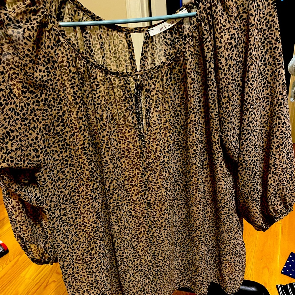 Francesca’s like new top
